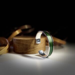 Bracelet Vert en paille naturelle et laiton argenté – Collection Intensité Claire – Atelier Gahia