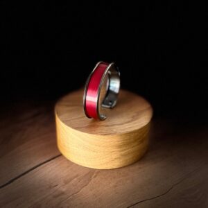 Bracelet argent vieilli 10 mm en marqueterie de paille rouge, motif simple lisse aspect velours – Atelier Gahia